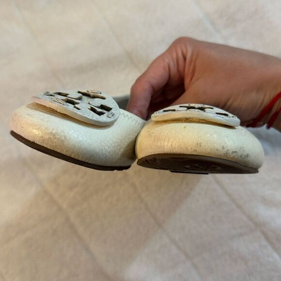 Tory Burch Cream Flats - Picture 4 of 9